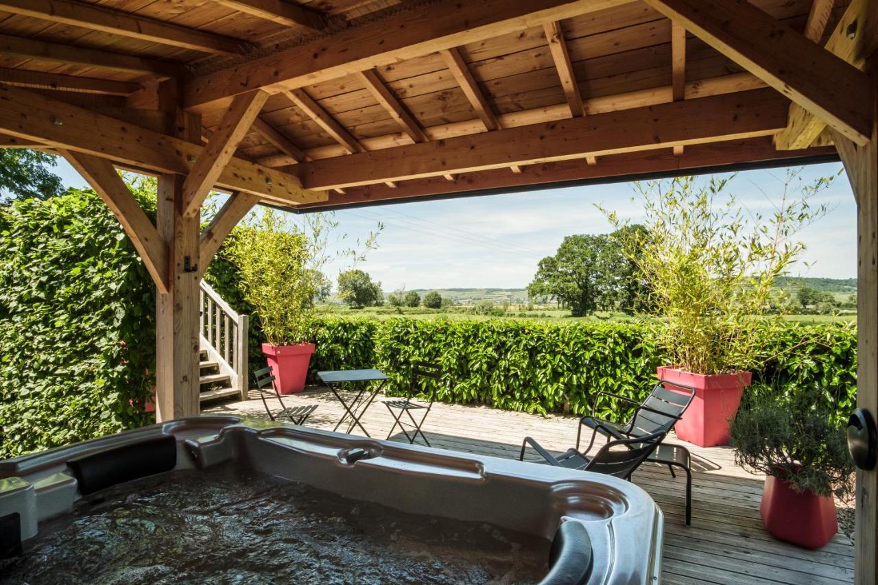 Jouey Le Domaine Des Pres Verts Suites & Chambres Avec Jacuzzi Privatif מראה חיצוני תמונה